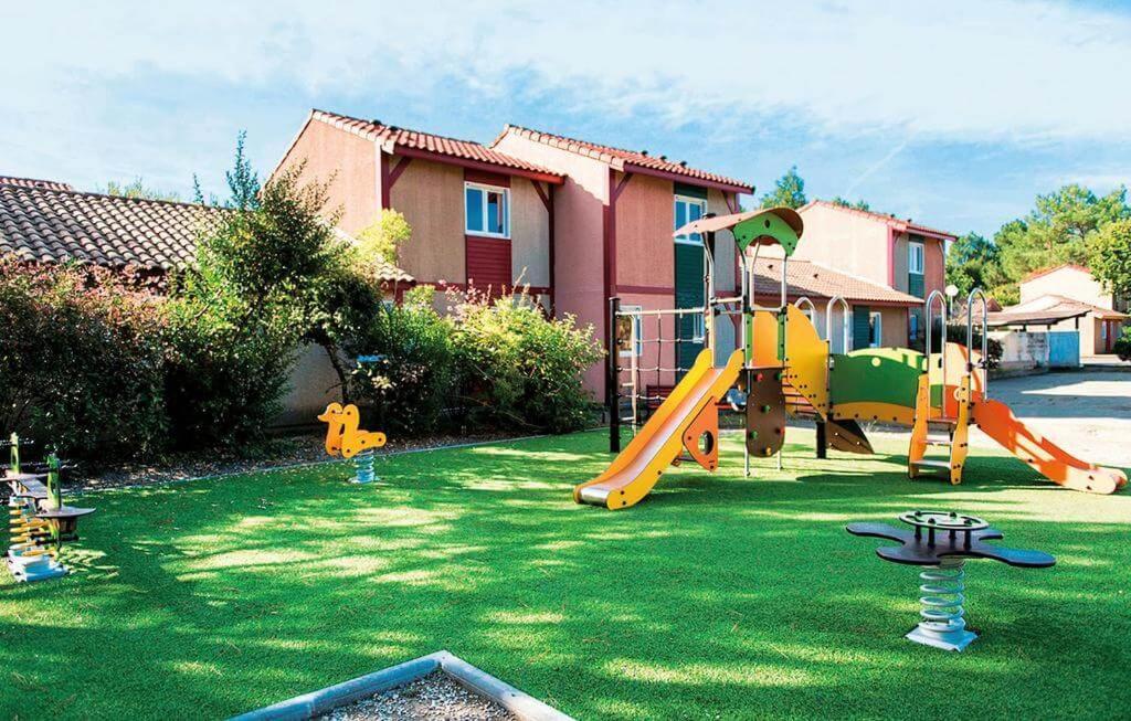 Maisonnette 5 Personnes Dans Residence Avec Piscine Сустон Екстер'єр фото